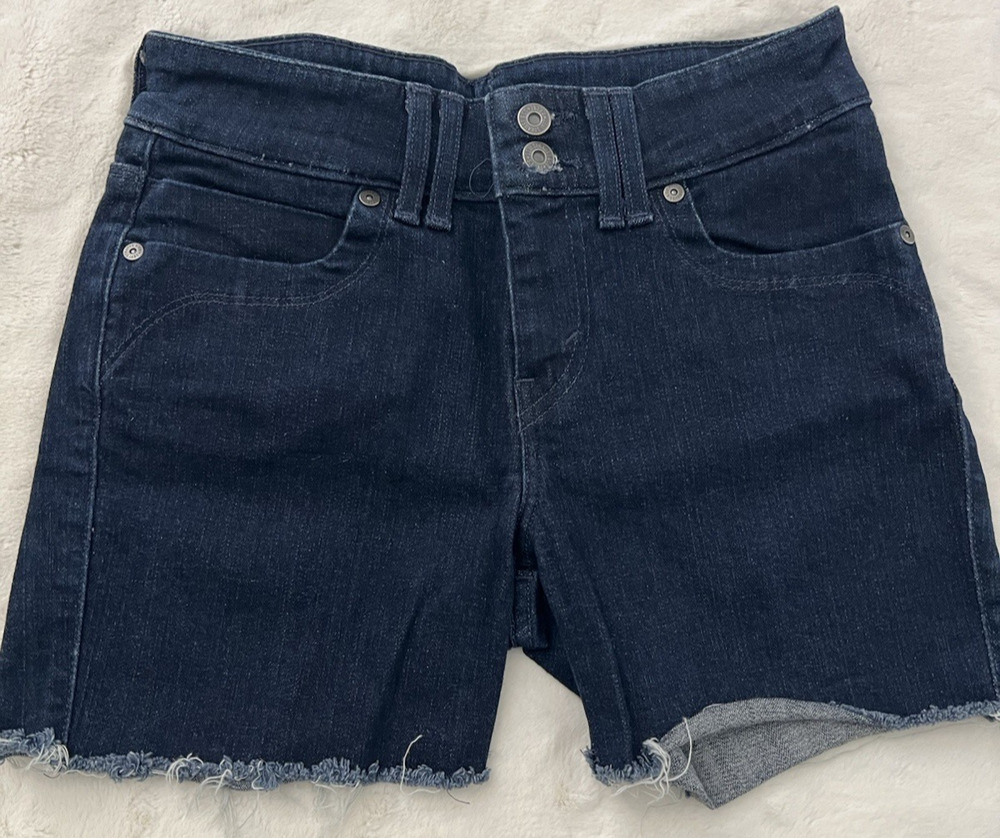 Levi’s Dark Wash Denim Shorts Womens Size 6 Raw Hem Mid Rise Casual